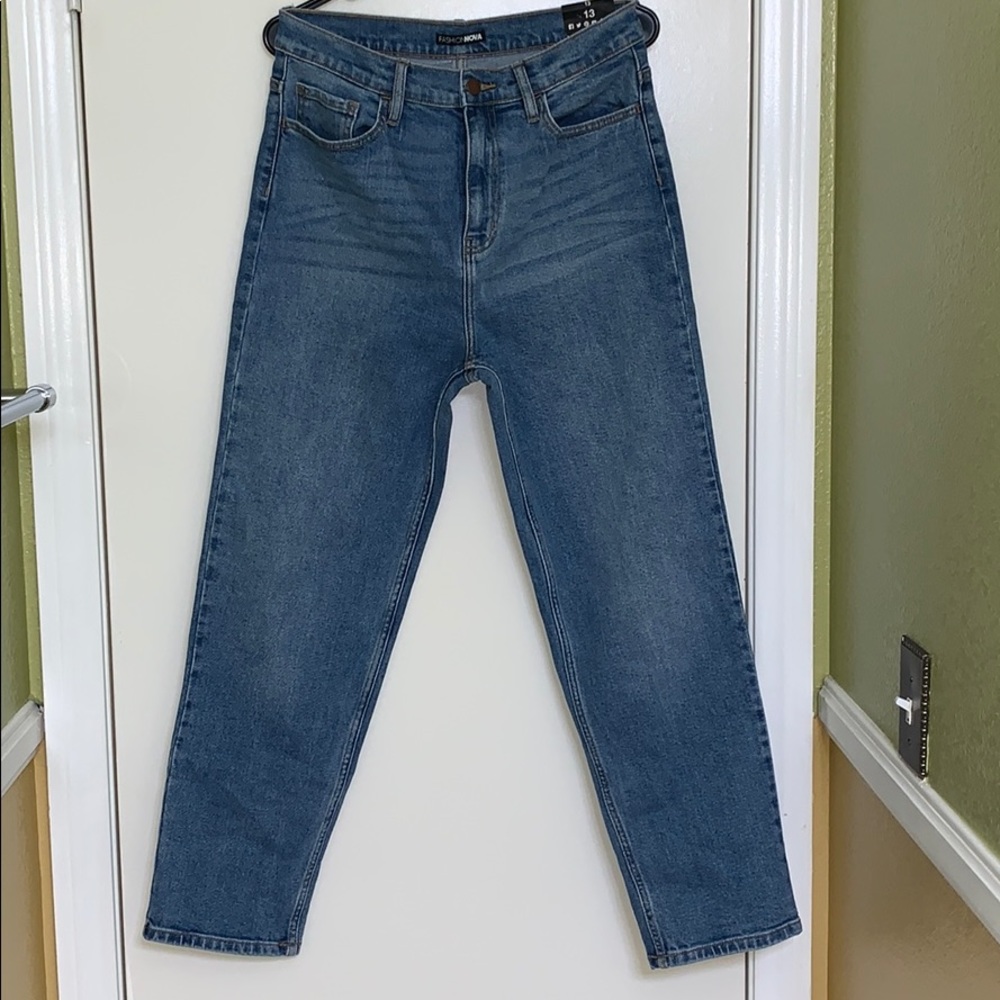 Fashion Nova high rise mom jeans